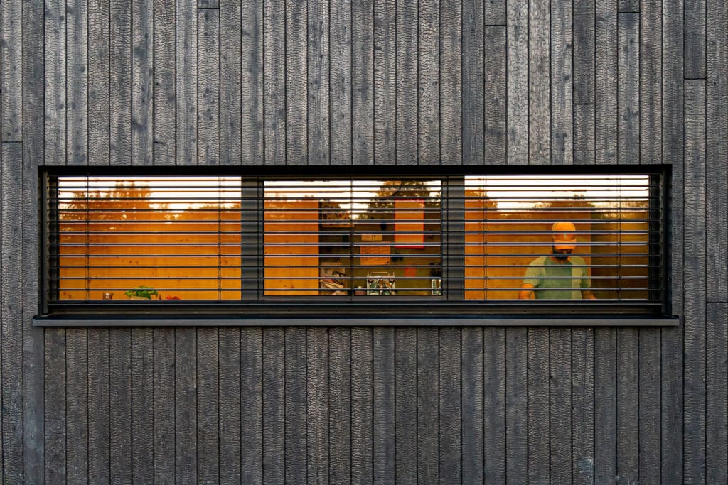 Suyaki wall with windows